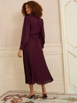 Love & Roses Cherry Red Petite Pleated Detail Midi Dress