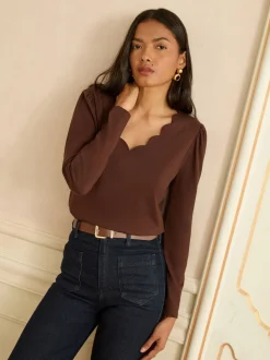 Love & Roses Chocolate Brown Scallop V-Neck Long Sleeve Jersey Top