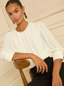 Love & Roses Ivory 3/4 Sleeve Scallop Detail Blouse