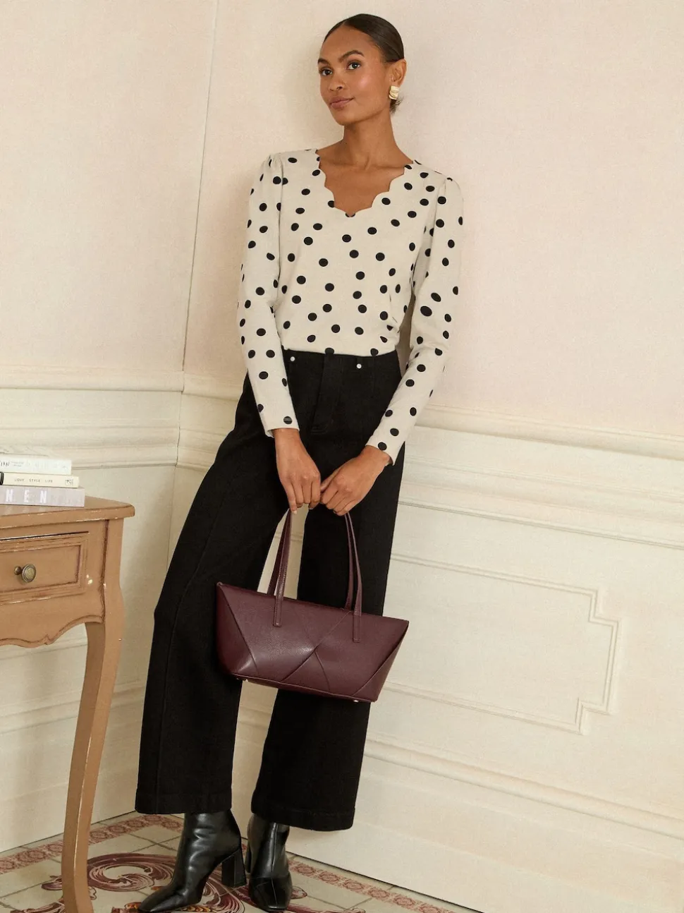 Love & Roses Ivory and Black Spot Print Scallop V-Neck Long Sleeve Jersey Top
