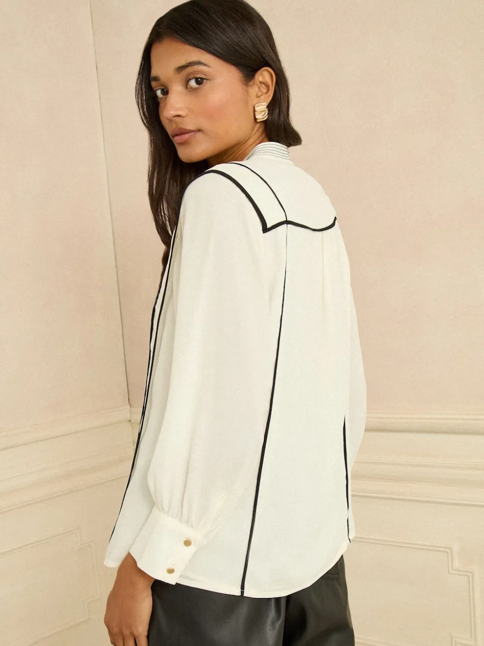 Love & Roses Ivory Contrast 3/4 Sleeve Notch Neck Blouse