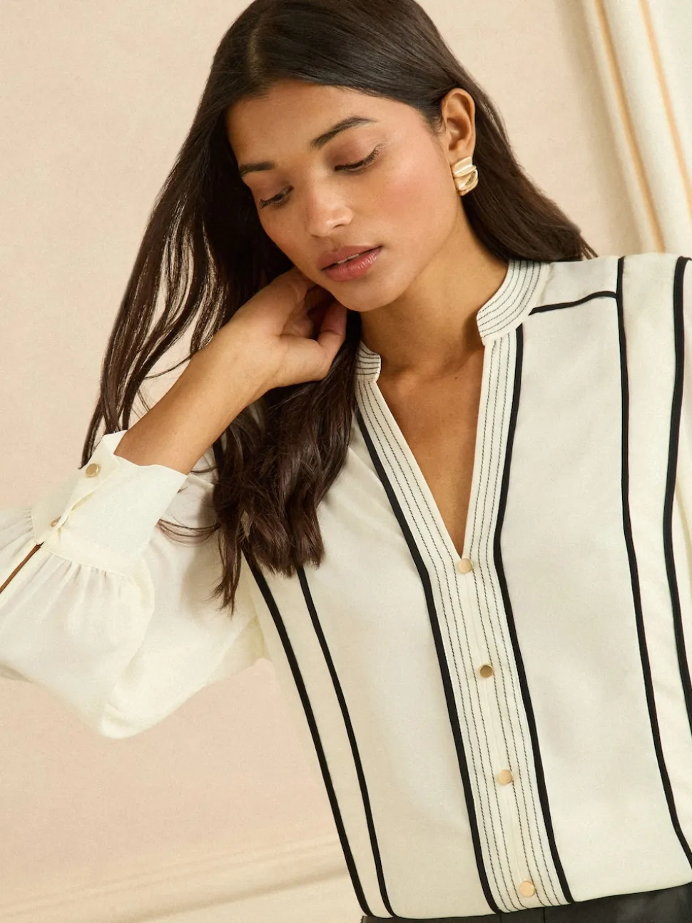 Love & Roses Ivory Contrast 3/4 Sleeve Notch Neck Blouse