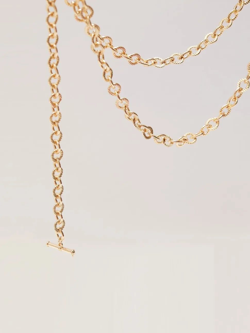 Mood Gold Polished Textured Chain Belt