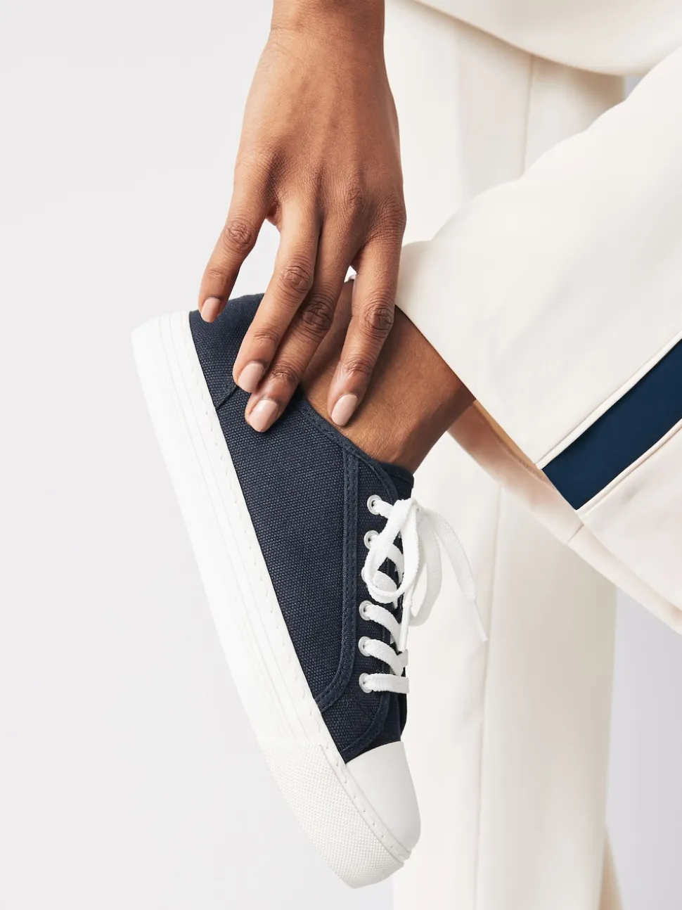 Navy Canvas Baseball Trainers