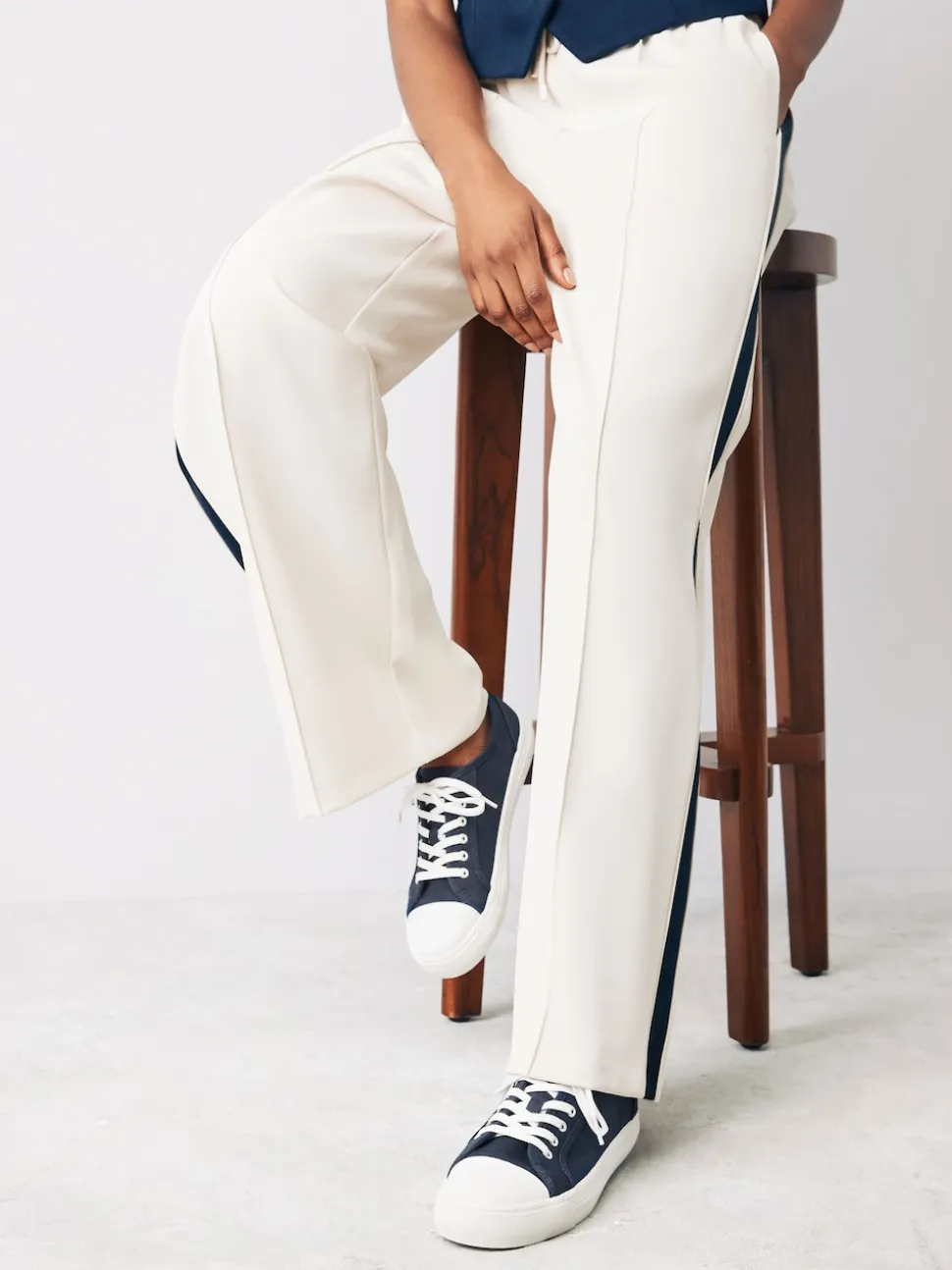 Navy Canvas Baseball Trainers