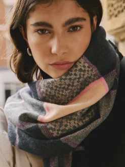 Navy Texture Check Midweight Scarf