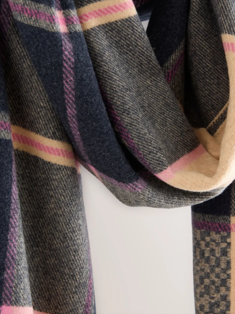 Navy Texture Check Midweight Scarf