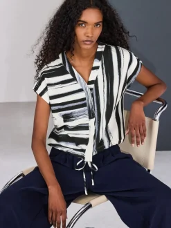Navy/Black/White V-Neck Short Sleeved Tie Waist Top