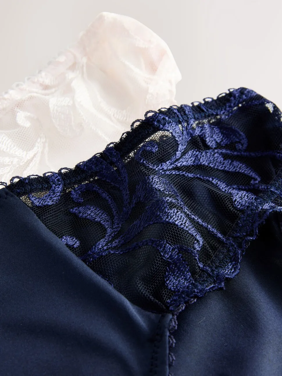 Navy/Cream Embroidered Knickers 2 Pack