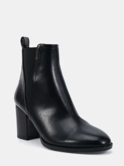 Novo Black Ground Wide Fit Wide Fit Jessie Block Heel V Chelsea Ankle Boots