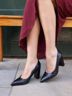 Novo Black Wide Fit Illiana Point Toe Block Heel Courts