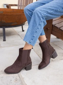 Novo Chocolate Brown Wide Fit Wide Fit Jessie Block Heel V Chelsea Ankle Boots