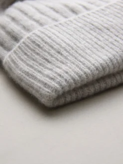 Pale Grey N. Premium 100% Cashmere Knitted Pom Hat