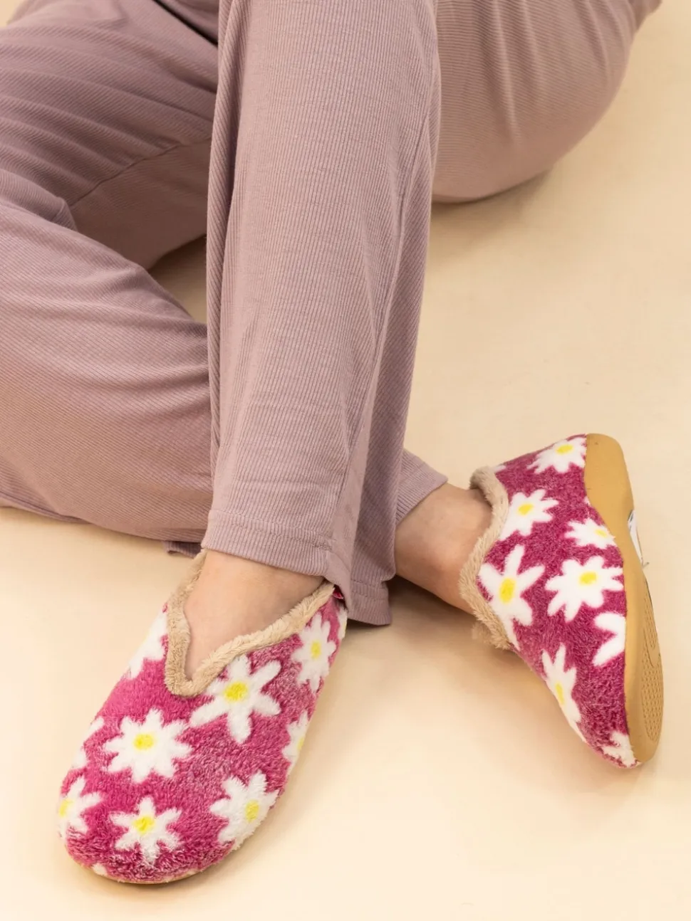 Pink Lunar Ladies Flower Pattern Slippers