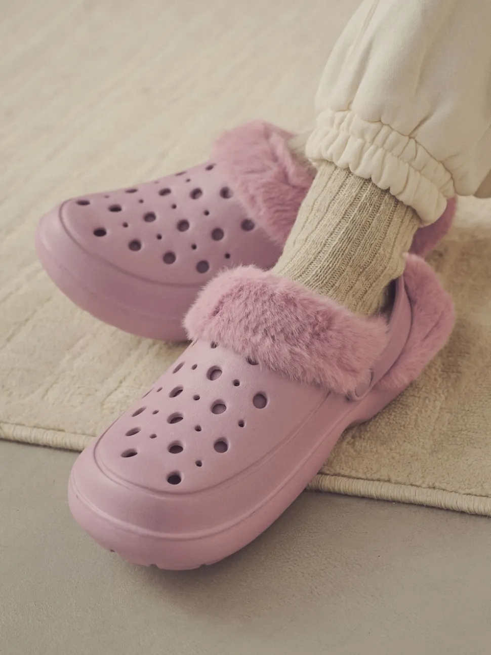 Pink Womens Faux Fur Lined Clogs Slippers