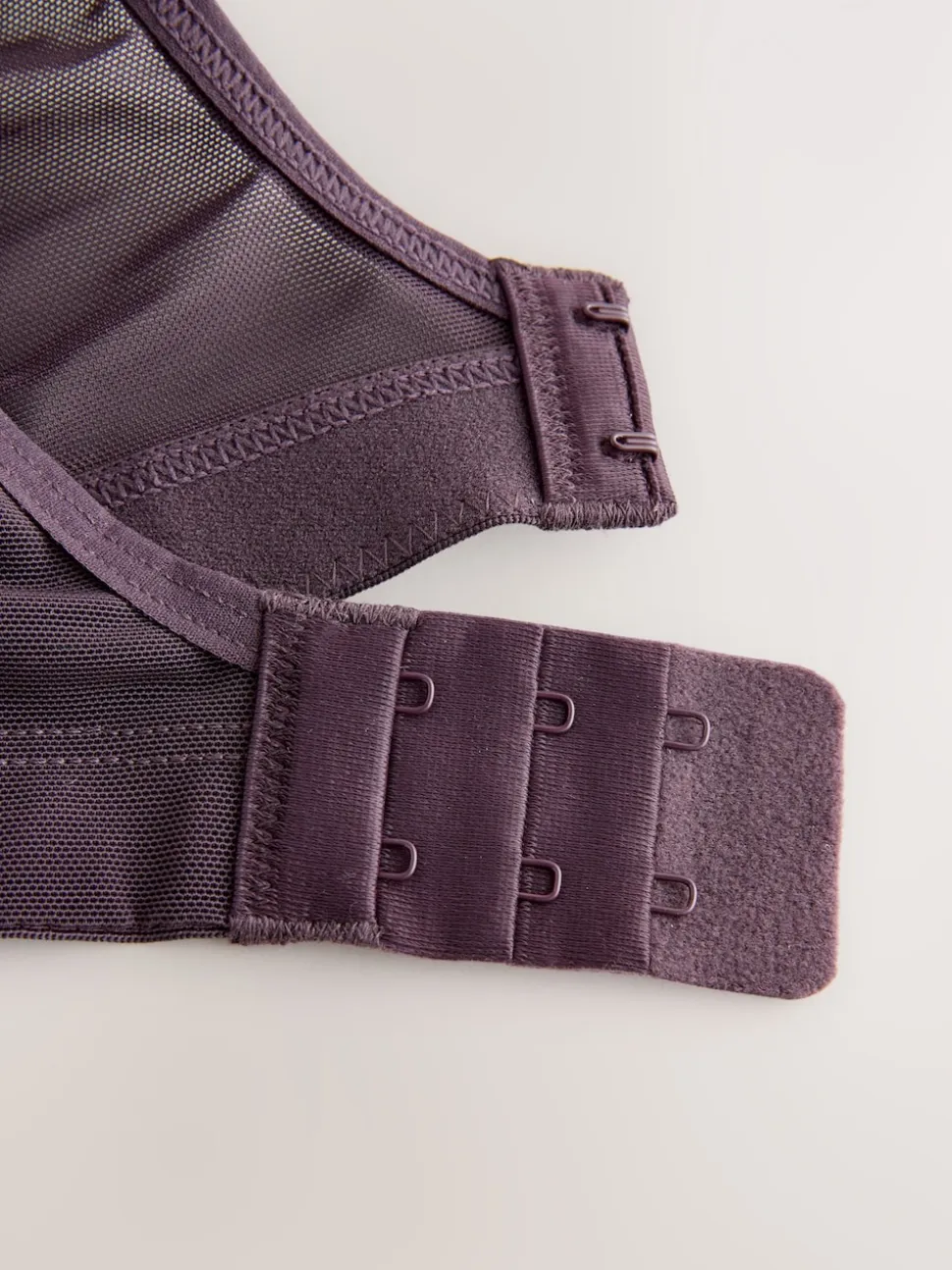 Plum Purple DD+ Non Pad Full Cup Dry Tech High Impact Sports Bra