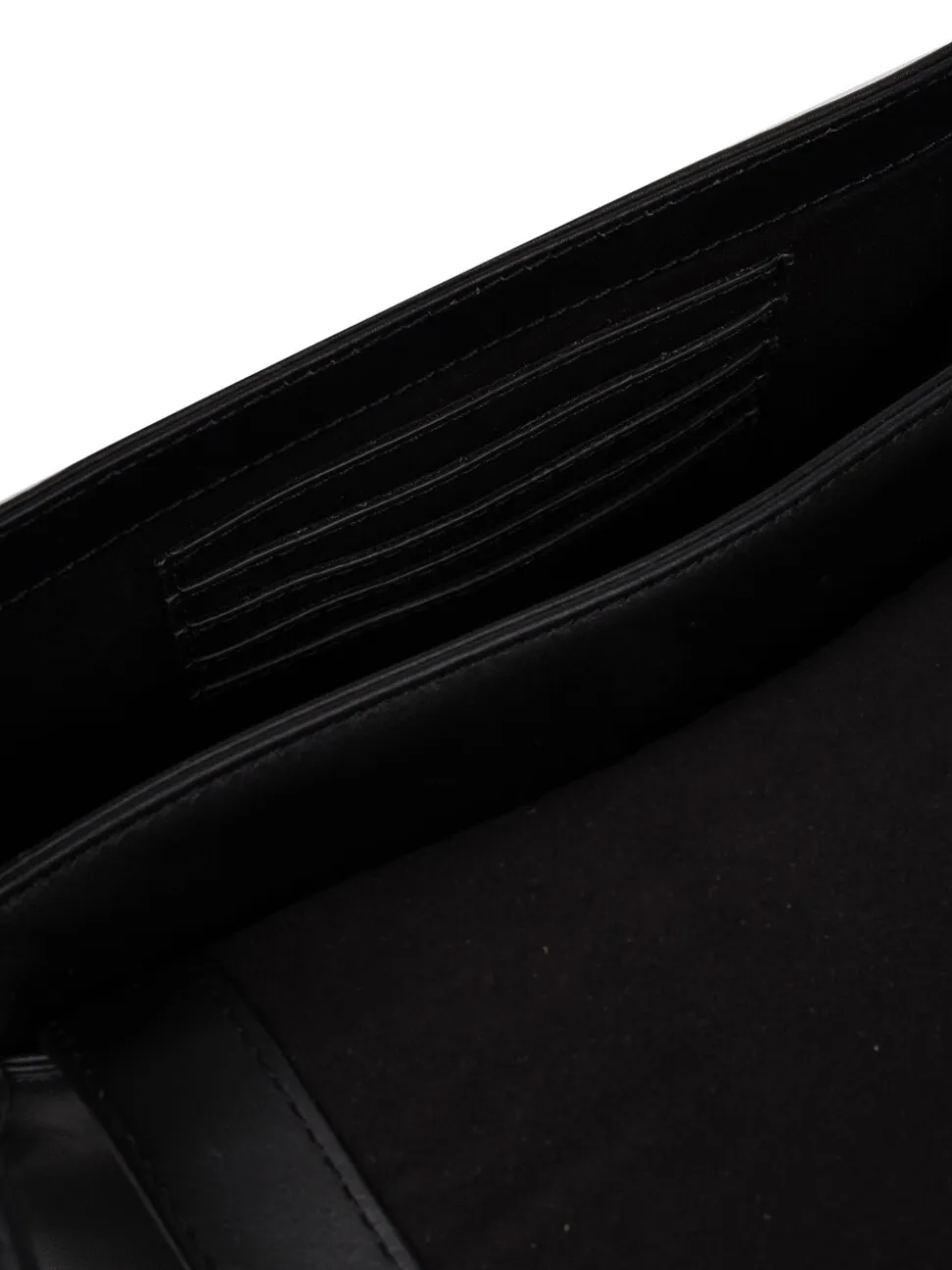 Pure Luxuries London 'Cassie' Leather Crossbody Bag