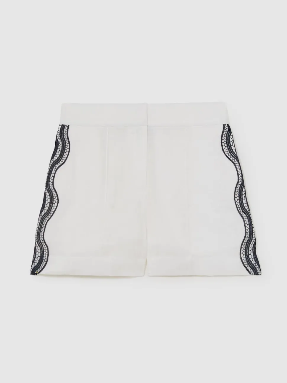 Reiss Ivory/Navy Felicity Linen Scallop-Trim Shorts