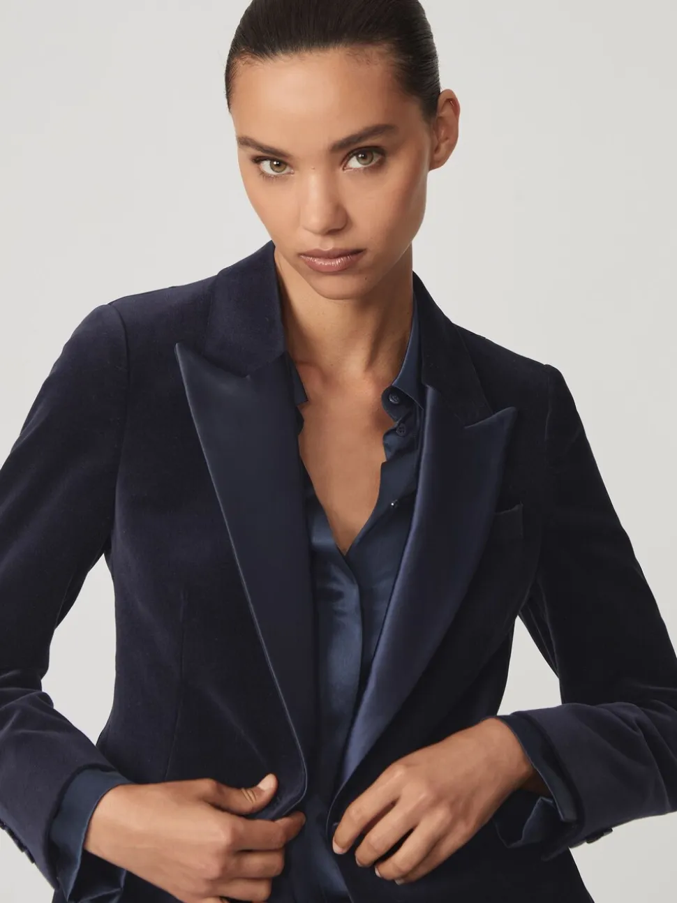 Reiss Navy Verda Velvet Single-Breasted Tuxedo Blazer