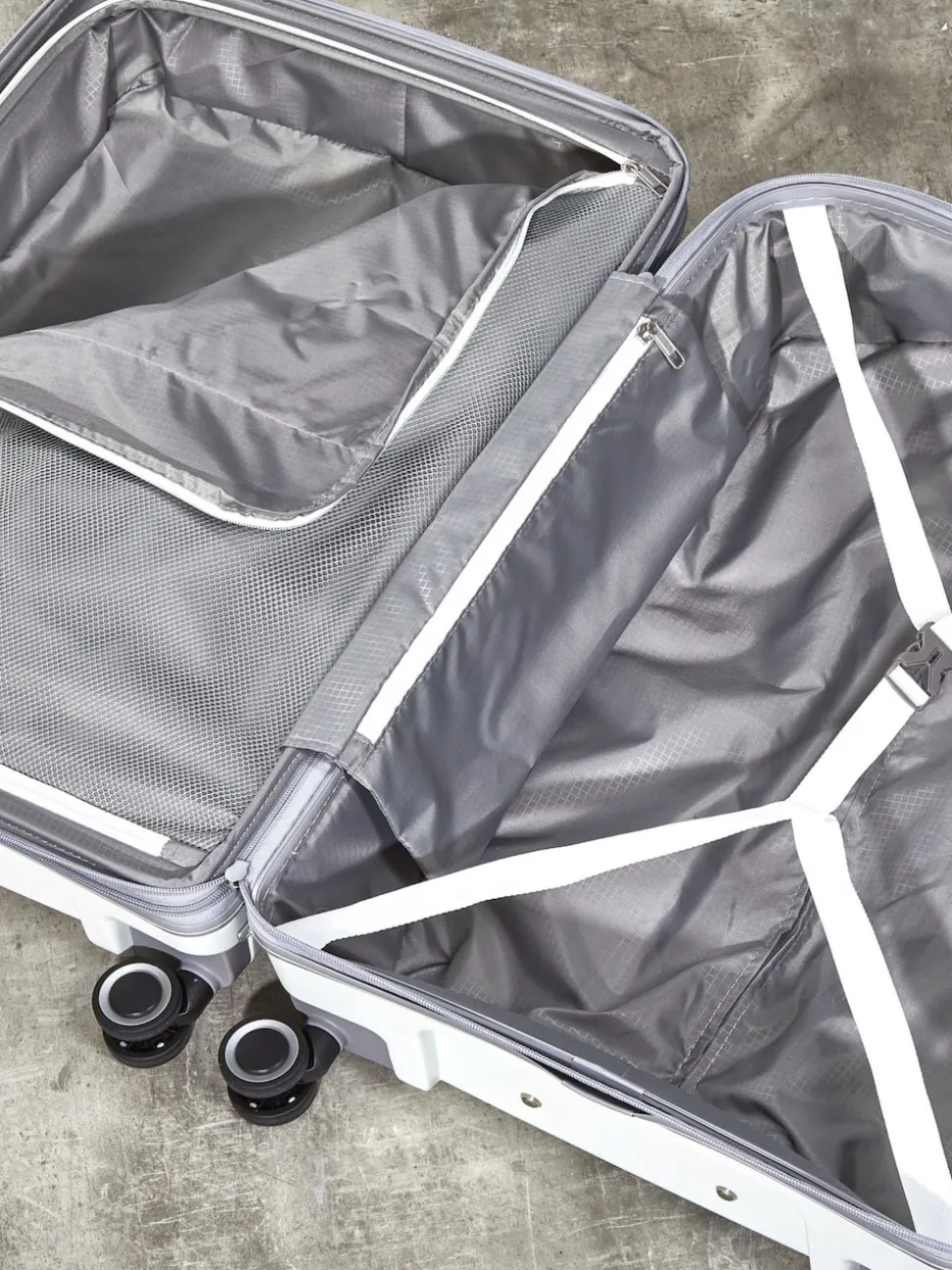 Rock Luggage Sunwave Medium Suitcase