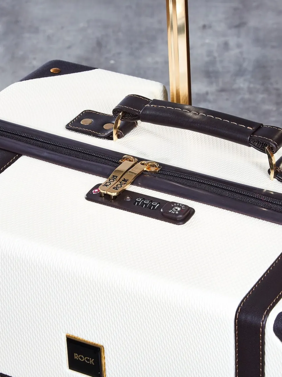Rock Luggage Vintage Medium Suitcase