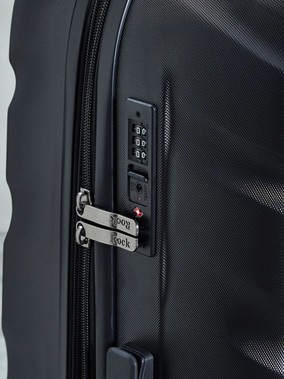 Rock Medium Bali Suitcase