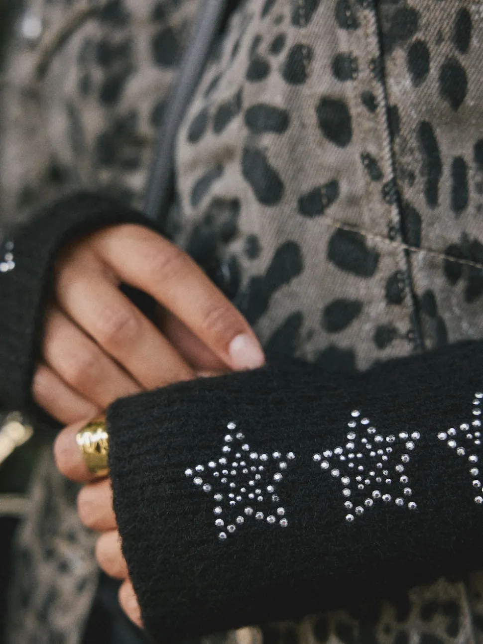 Rockett St George Black Star Studded Handwarmers