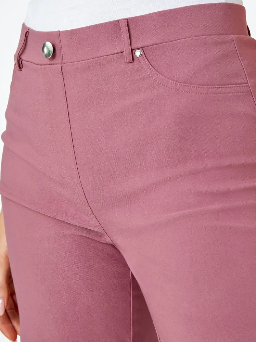 Roman Rouge Turned Hem Stretch Shorts