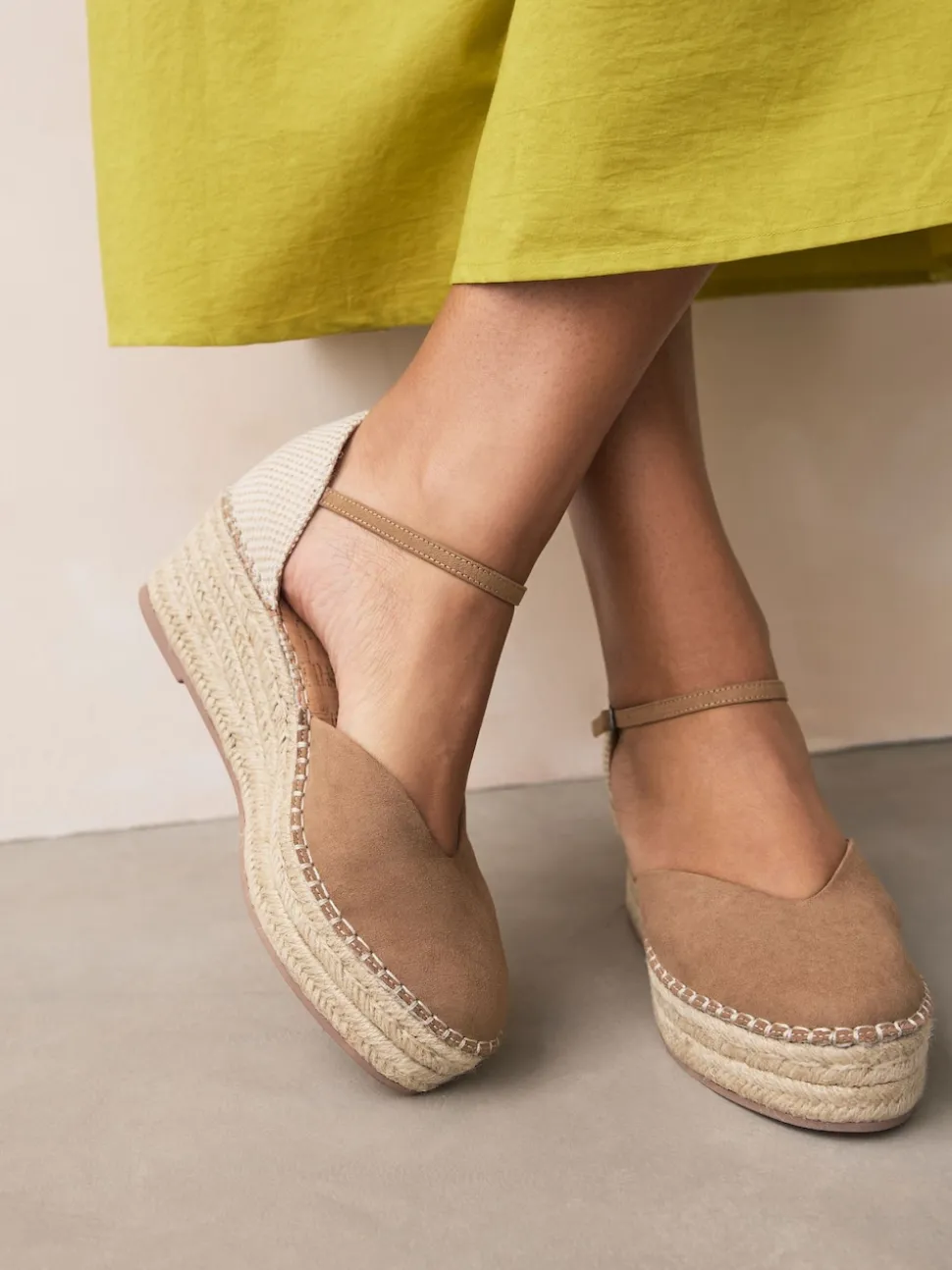 Sand Standard/Wide Fit Closed Toe Platform Espadrille Wedges