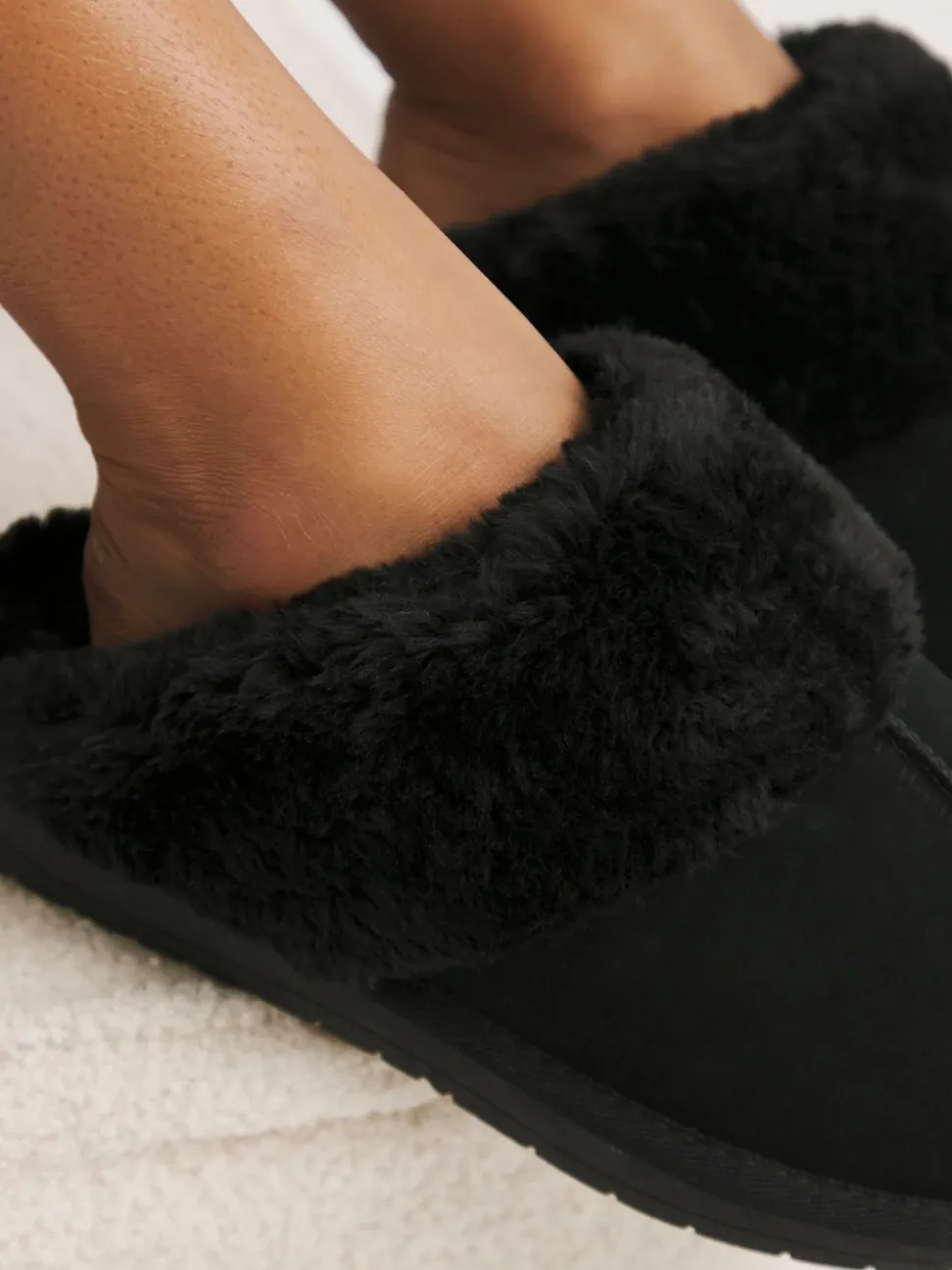 Simply Be Black Extra Wide Fit Faux Fur Lined Suede Mule Slippers