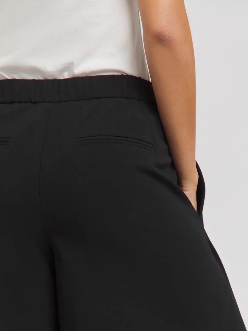 Simply Be Black Magisculpt Pleated Extra Wide Leg Trousers In Regular Length