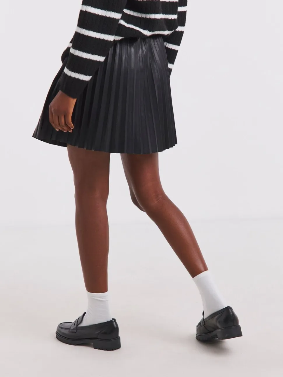 Simply Be Black PU Pleated Mini Skirt