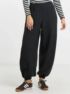 Simply Be Black Texture Balloon Trousers
