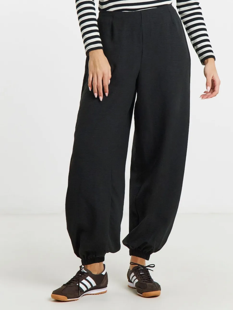 Simply Be Black Texture Balloon Trousers