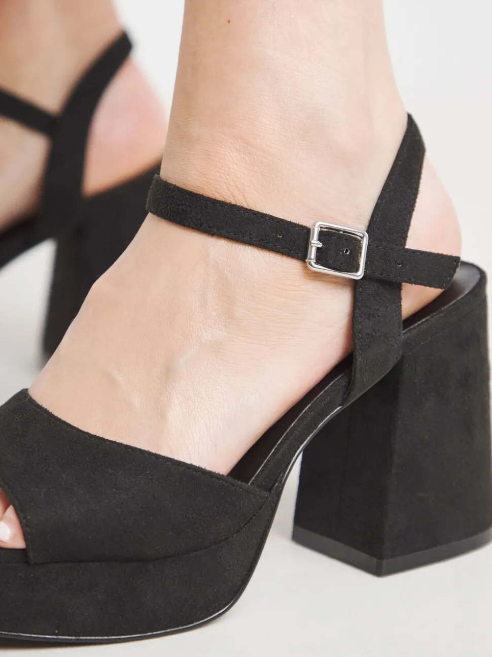Simply Be Black Wide Fit Platform Crossover Heels With Trim