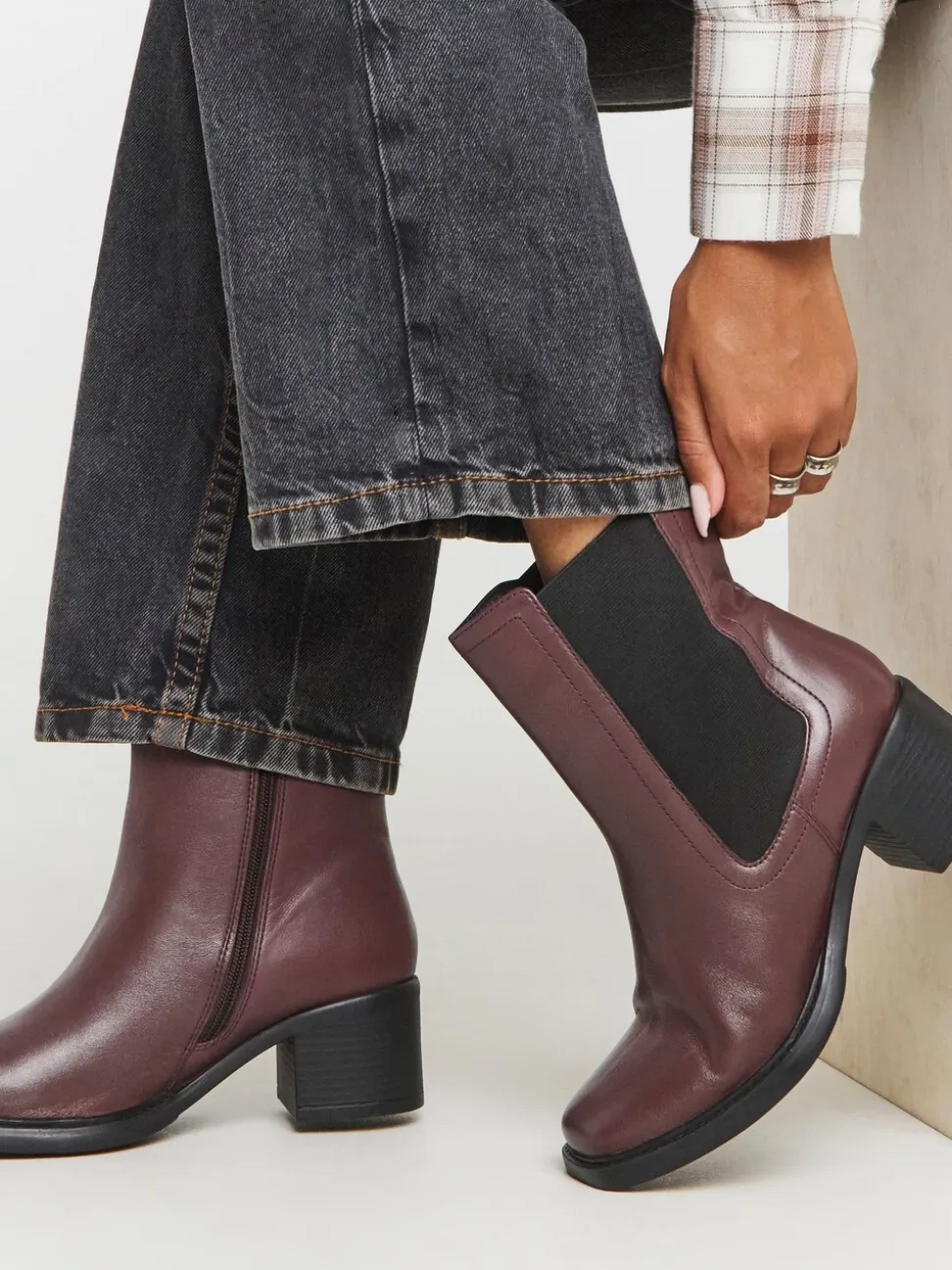 Simply Be Red Wide Fit Block Heel Chelsea Boots