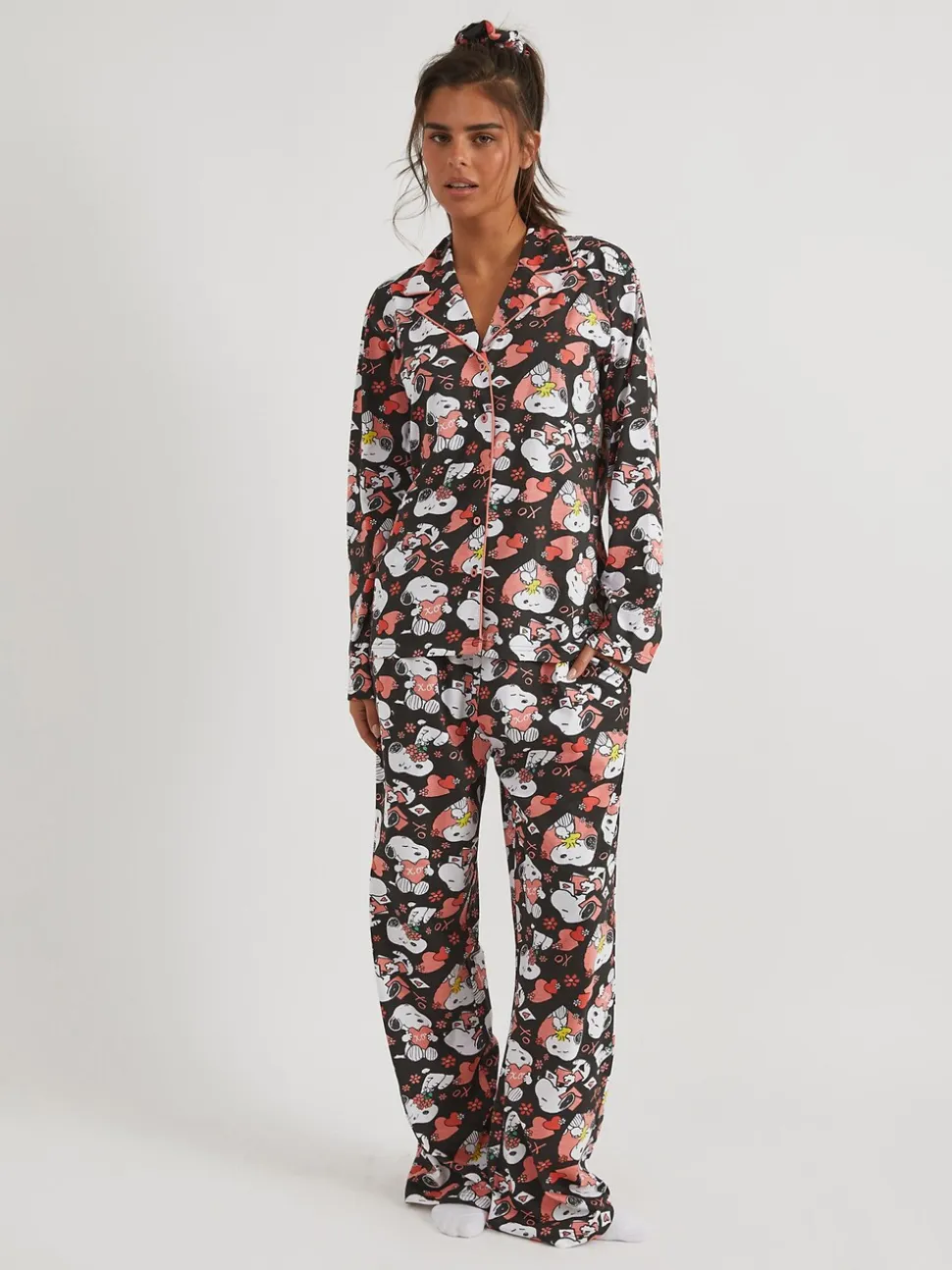 Skinnydip Black Peanuts Snoopy Love Pyjamas Set