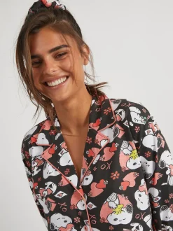 Skinnydip Black Peanuts Snoopy Love Pyjamas Set