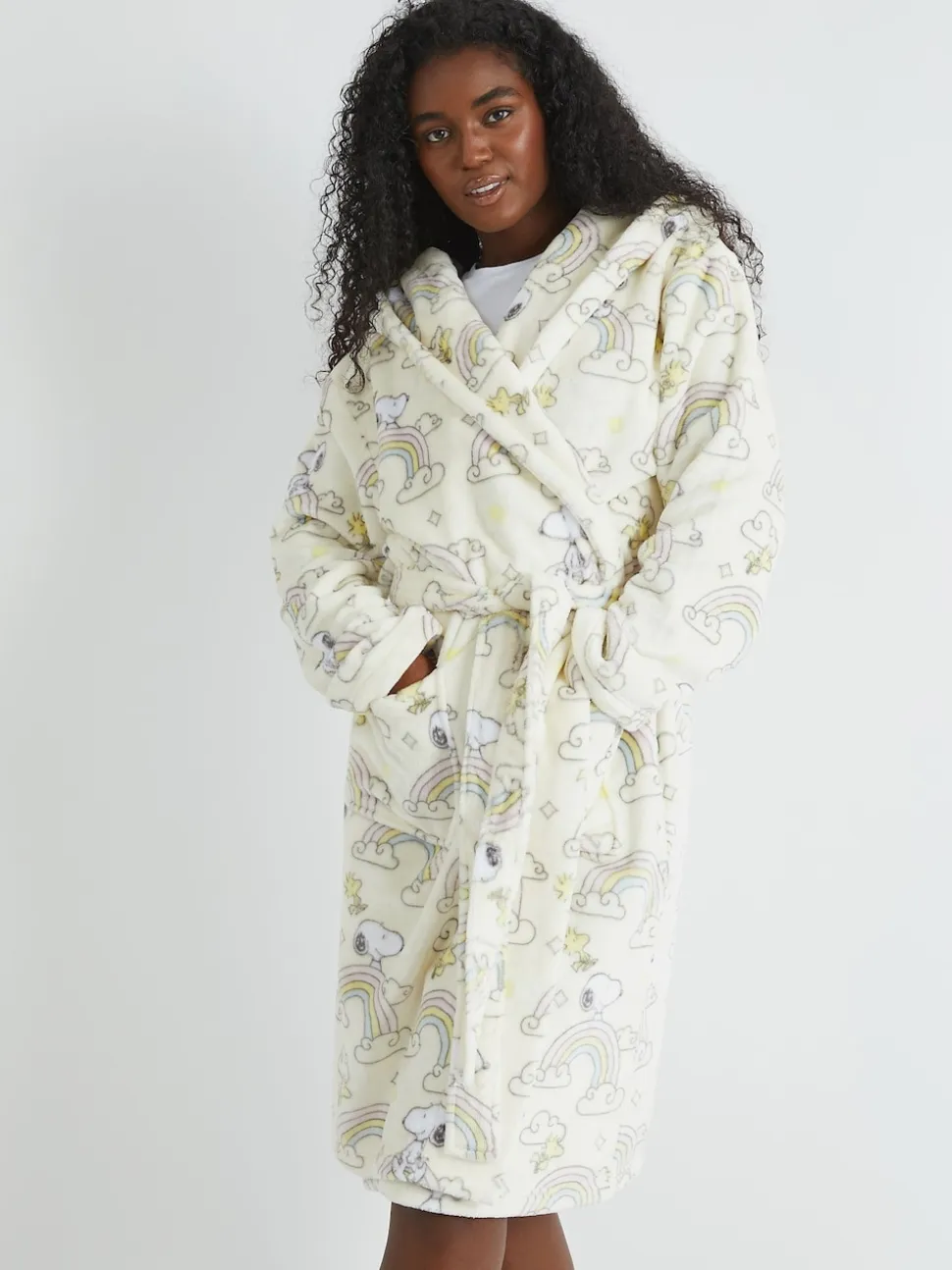Skinnydip White Peanuts x Skinnydip Snoopy Rainbow Print Dressing Robe