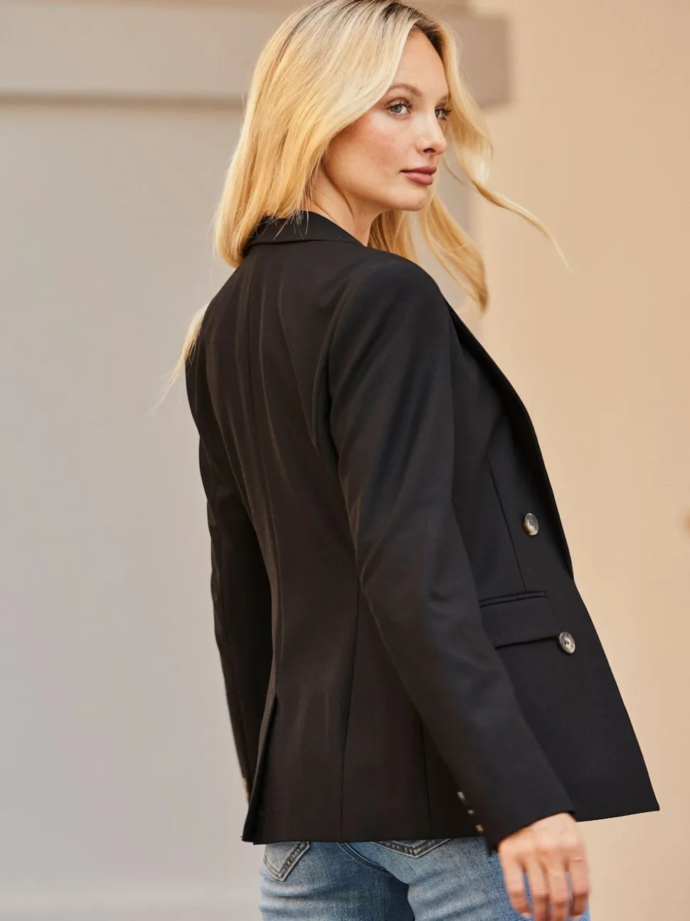 Sosandar Black Fitted Blazer