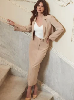 Sosandar Cream Petite Cropped Tailored Blazer