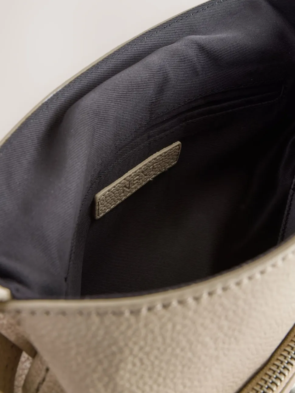 Stone Leather Pocket Messenger Bag