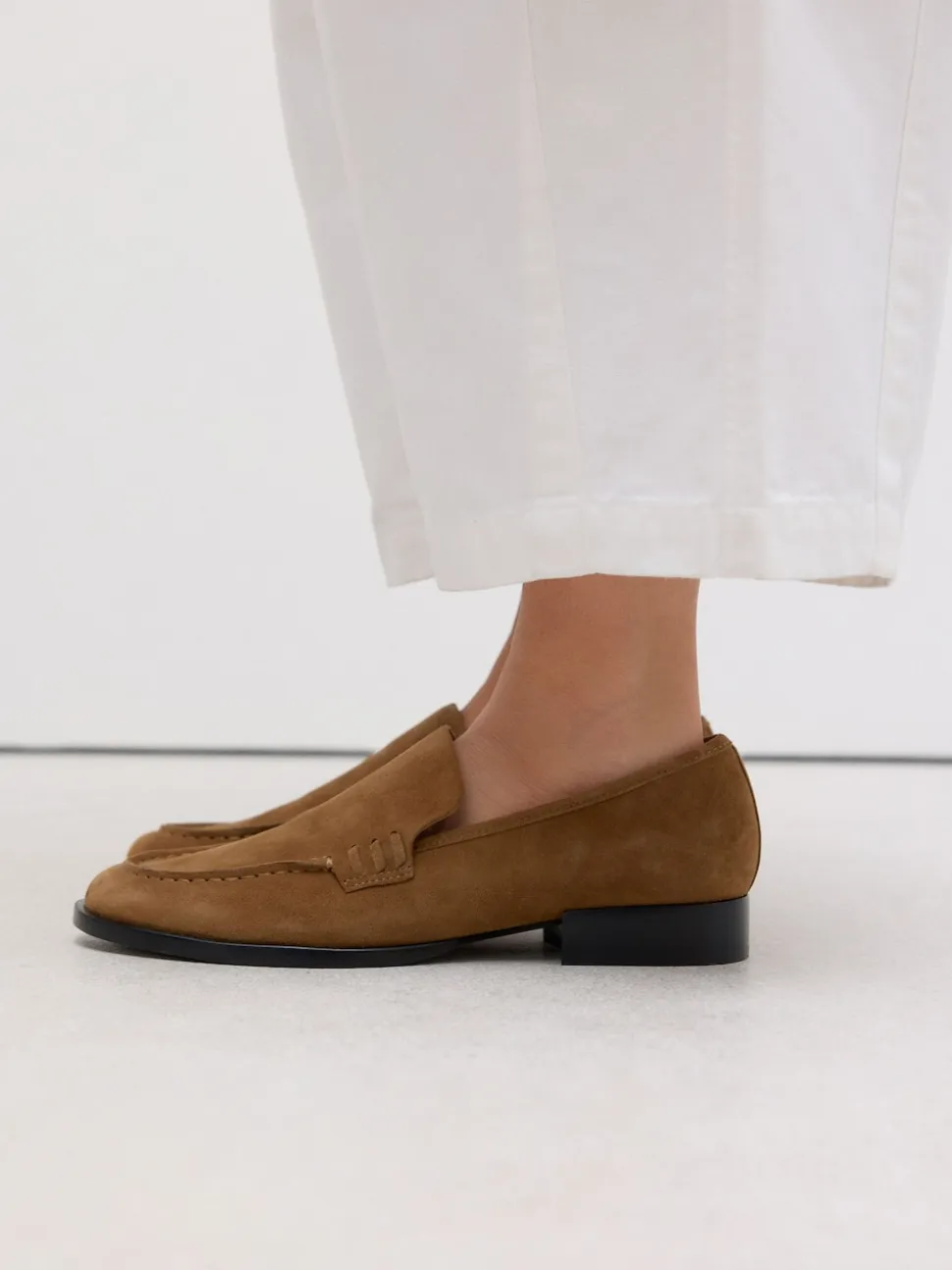 Tan Brown Suede Round Toe Clean Loafers