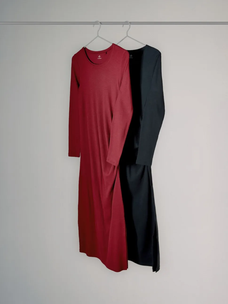 The Set 2 Pack Long Sleeve Ribbed Ruched Maxi Dresses Black/Red