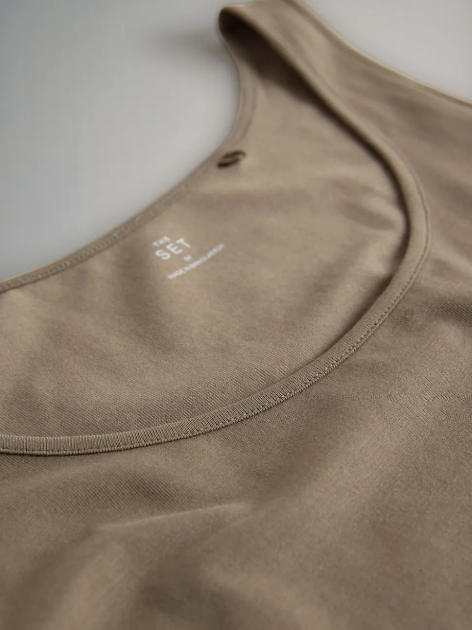 The Set 7 Pack Scoop Neck Vests Black/White/Brown/Light Brown/Cream/White