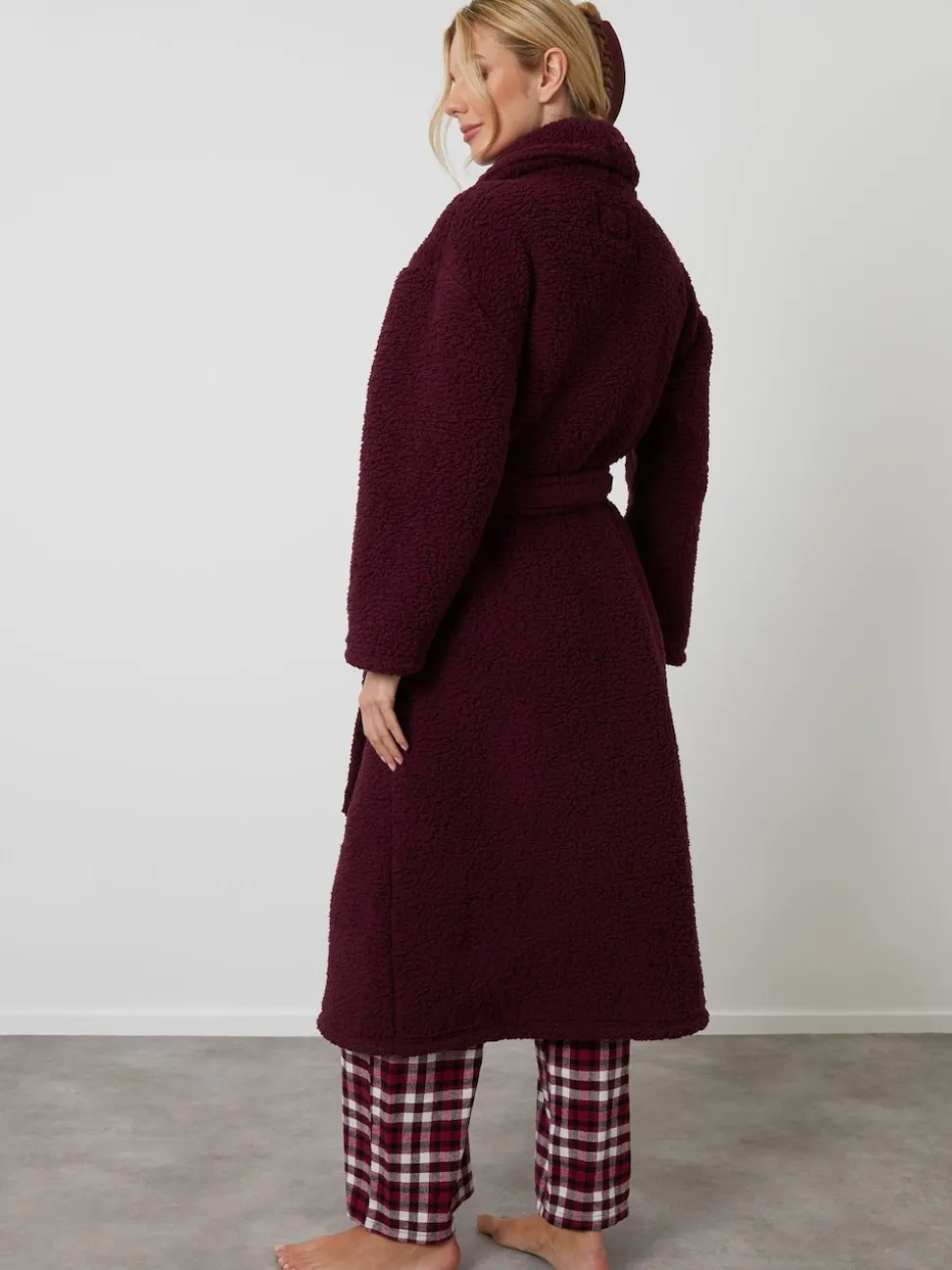 Threadbare Red Cosy Borg Dressing Gown