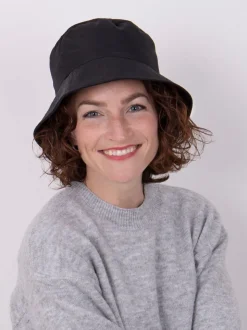 Totes Black Ladies Isotoner Weather Bucket Hat