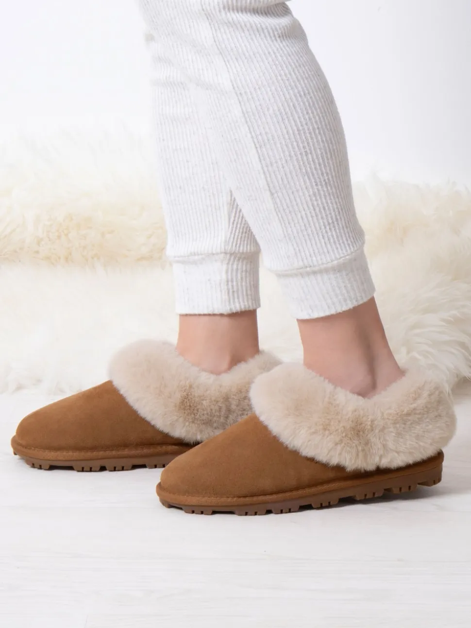 Totes Brown Ladies Isotoner Real Suede Bootie Slippers