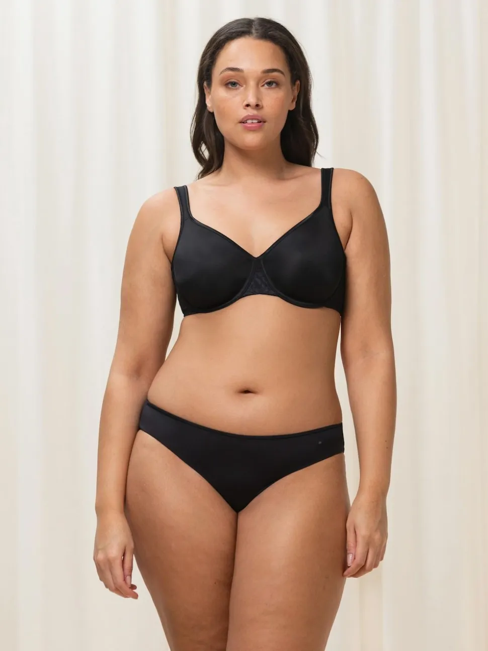 Triumph Black Comfort Minimiser Bra