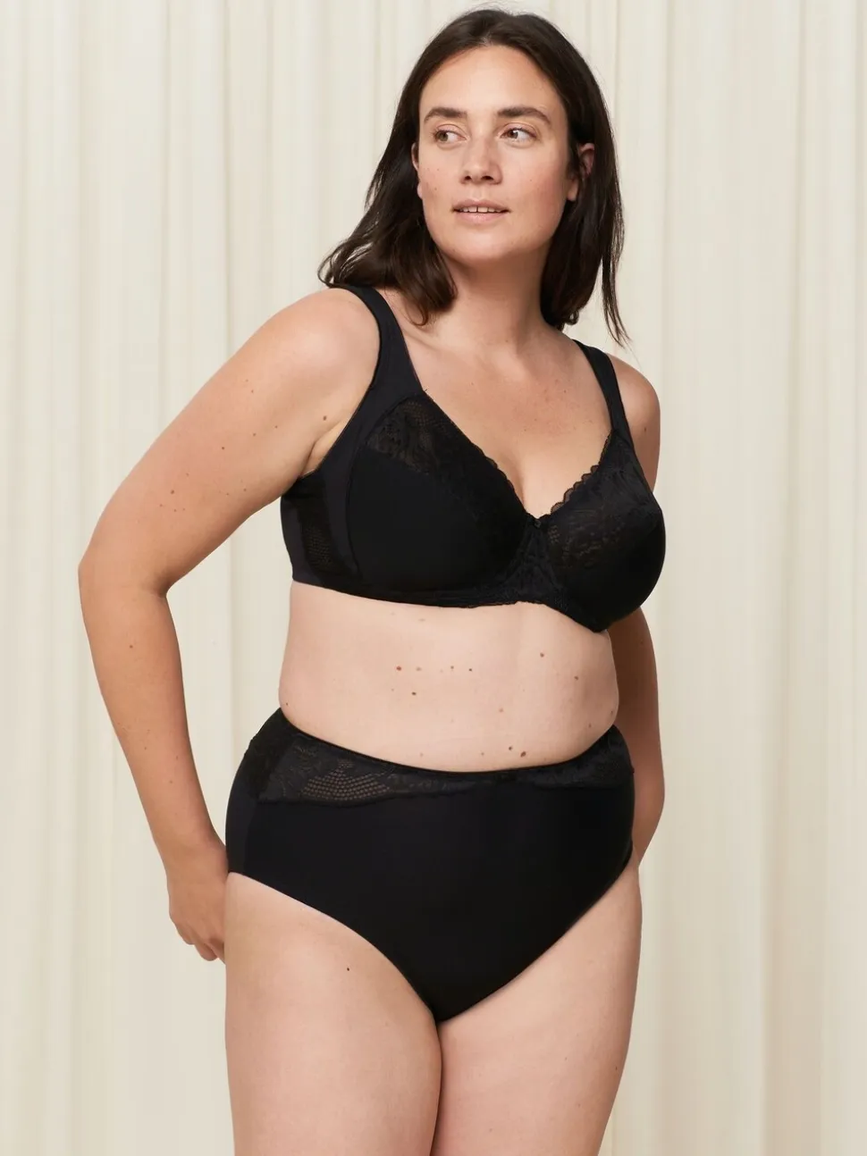 Triumph Black Non Padded Modern Lace Cotton Wired Bra